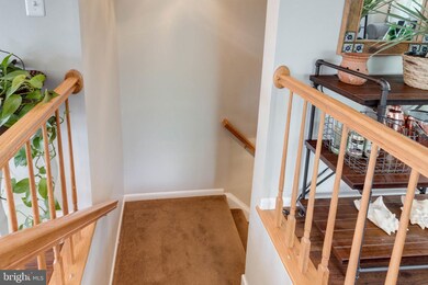 14240 Hunters Run Way, Gainesville, VA 20155 - photo 4