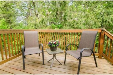 110 Smith St unit 4, Lowell, MA 01851 - photo 6