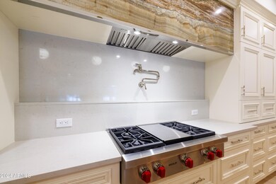 Wolf 4 burner range with griddle