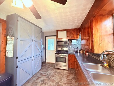 2420 3rd Ave NE, Ardmore, OK 73401 - photo 7