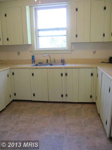 204 Wolf Gap Rd, Edinburg, VA 22824 - photo 6