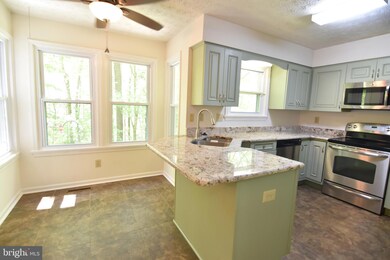 23321 Laurel Hill Dr, California, MD 20619 - photo 3