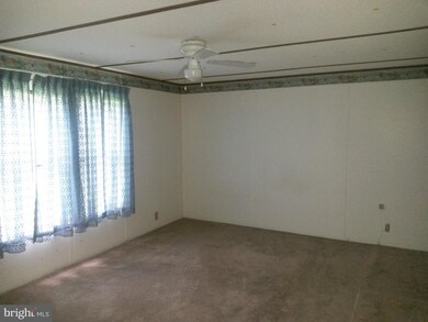 513 Phillips Ln, Bunker Hill, WV 25413 - photo 7