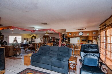 FamilyRoom2