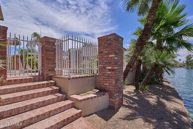 Backyard-Lake Access