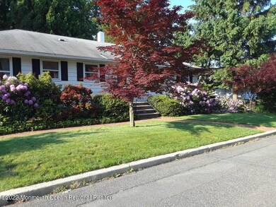 18 THOMAS PL