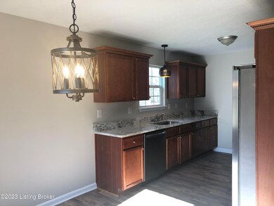 8801 Ruby Way, Louisville, KY 40219 - photo 6