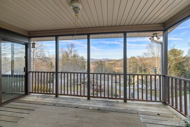 81 Chestnut Ln, Hendersonville, NC 28792 - photo 7