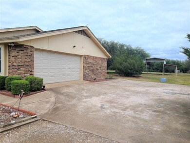 2009 Adams Ln S, Azle, TX 76020 - photo 5