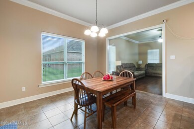 7-web-or-mls-92 Andre Ave-3