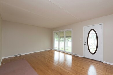 1101 Pine St, Waukegan, IL 60085 - photo 7