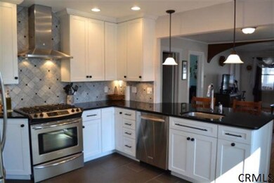 27 Oliver St, Albany, NY 12205 - photo 2