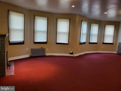 18 Cloverdale Ave, Upper Darby, PA 19082 - photo 3