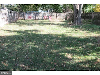 563 School Ln, Spring City, PA 19475 - photo 2