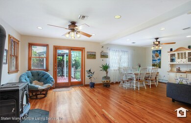 43 Perry Ave, Staten Island, NY 10314 - photo 3