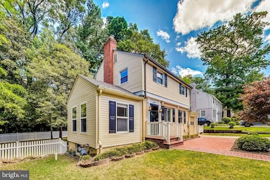 6002 Forest Rd, Cheverly, MD 20785 - photo 3