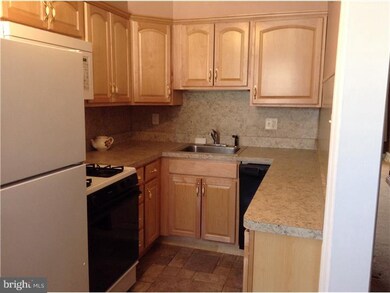 339 Westmont Dr, Darby, PA 19023 - photo 6