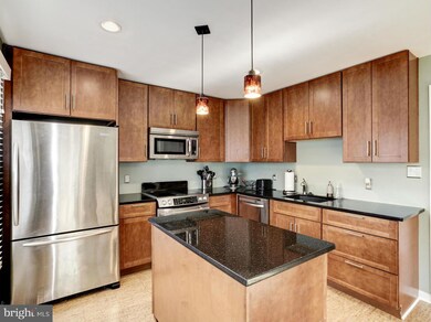 2368 Albot Rd, Reston, VA 20191 - photo 7