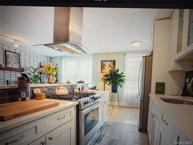 The Thornton Place unit 5G, Forest Hills, NY 11414 - photo 6