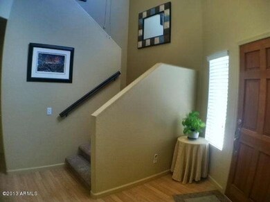 012-ENTRY WAY