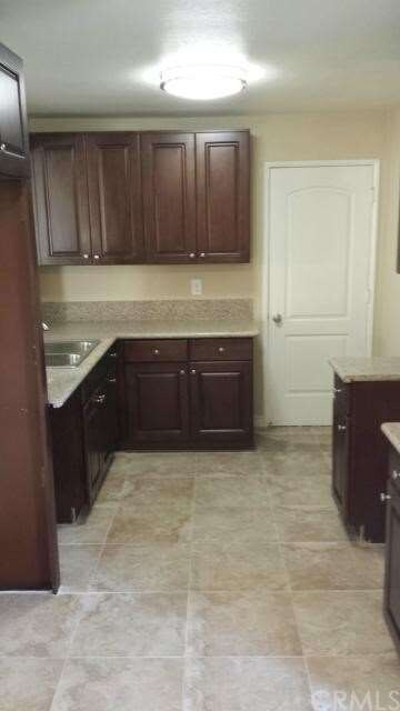 801 E 118th Place, Los Angeles, CA 90059 - photo 4