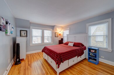 233 S Commonwealth Ave, Aurora, IL 60506 - photo 3