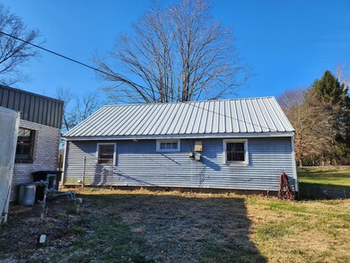 6036 Old Logan Rd SE, Lancaster, OH 43130 - photo 4