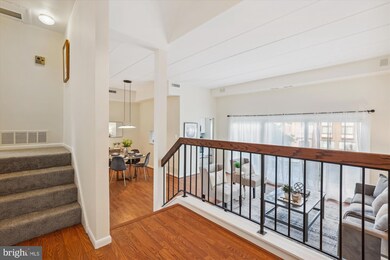 130 Roberts Ln unit 100, Alexandria, VA 22314 - photo 2