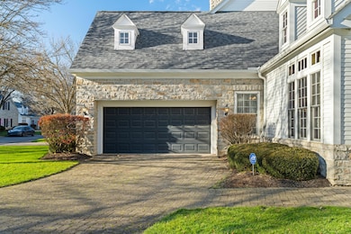 2170 Lane Woods Dr unit 2170, Columbus, OH 43221 - photo 6