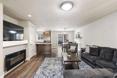 2367 NW Debron Ln, Bend, OR 97701 - photo 5