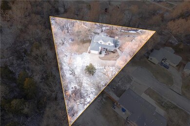 3700 Dirr Ave, Parsons, KS 67357 - photo 4