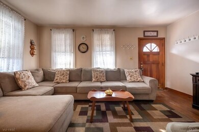 145 Madison St, Freemansburg, PA 18017 - photo 3