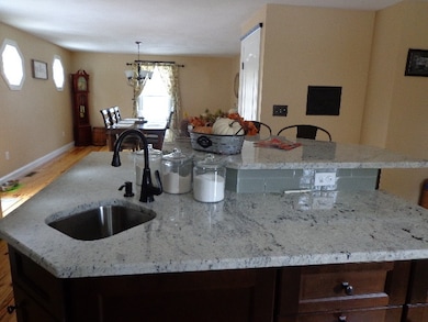 11 Belgian Dr, Seabrook, NH 03874 - photo 3