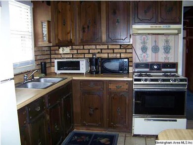 Eat-in Kitchen