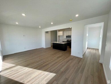 897 Mathilda Dr unit 254, Saratoga Springs, UT 84045 - photo 5