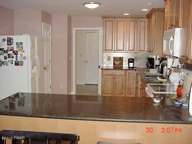 192 Oak Ridge Dr, Milford, PA 18337 - photo 5