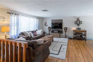 22 Crest Ave, Narragansett, RI 02882 - photo 4