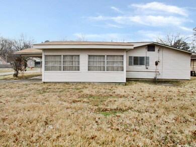 711 S Anna St, Stuttgart, AR 72160 - photo 4