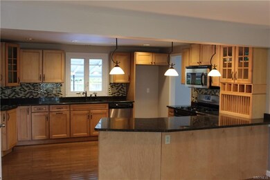 452 Meadow Dr, North Tonawanda, NY 14120 - photo 2