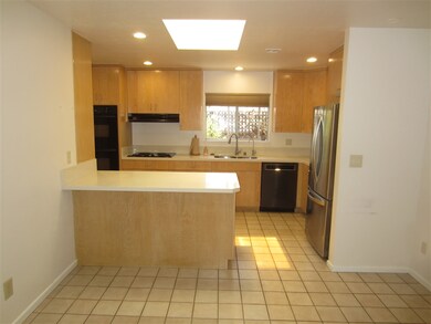 3270 Villanova Ave, San Diego, CA 92122 - photo 4