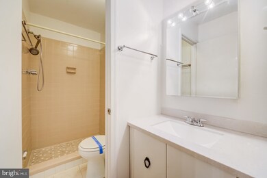 5424 Midship Ct, Burke, VA 22015 - photo 6