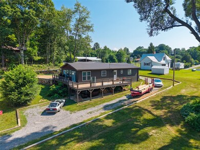 410 Lyle St, Franklin, NC 28734 - photo 7