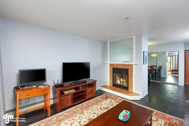 21-Living Room MS_7044