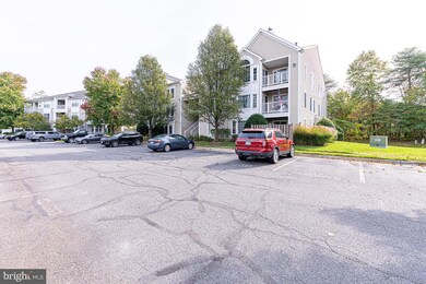 8111 Lacy Dr unit 204, Manassas, VA 20109 - photo 3