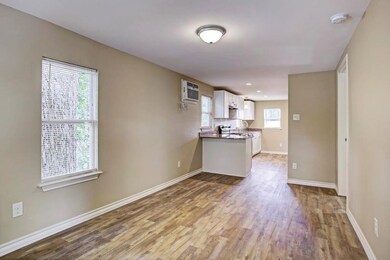 123 1/2 E 32nd St unit 1, Houston, TX 77018 - photo 5
