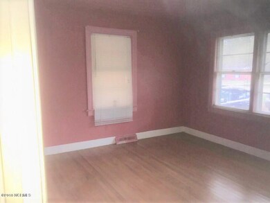 629 Powell dr livingroom 21010