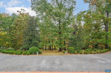 499 Victoria Dr, Staunton, VA 24401 - photo 4