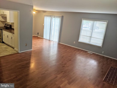 9331 Jarrett Ct, Montgomery Village, MD 20886 - photo 5