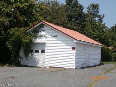 1793 E Salisbury St, Asheboro, NC 27203 - photo 2