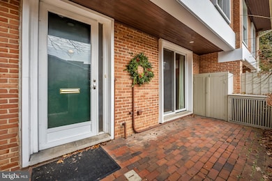 38 Bouton Green Ct, Baltimore, MD 21210 - photo 3